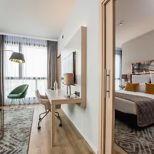 Hotell Leonardo Royal Fira