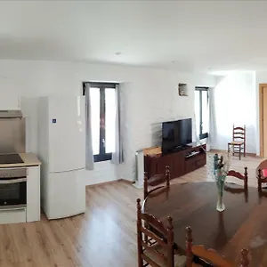 Gengina, Muy Centrico Spain
