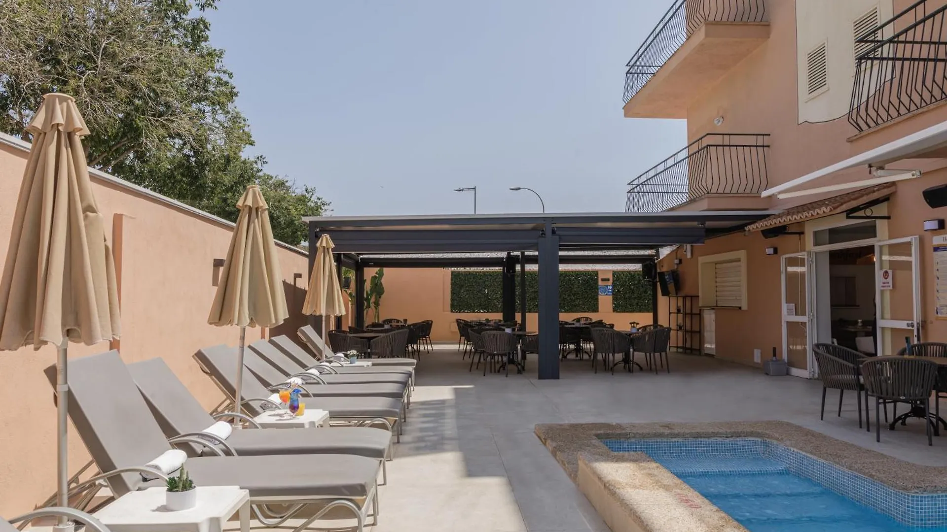 Hotel Gabarda Palmanova